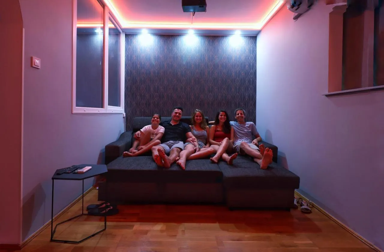 CinemApartman Eğri
